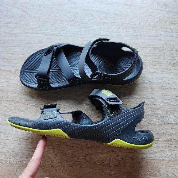 Teva Barracuda Hiking Sport Sandals Waterproof Adjustable Strap Black Green Mens main image 10